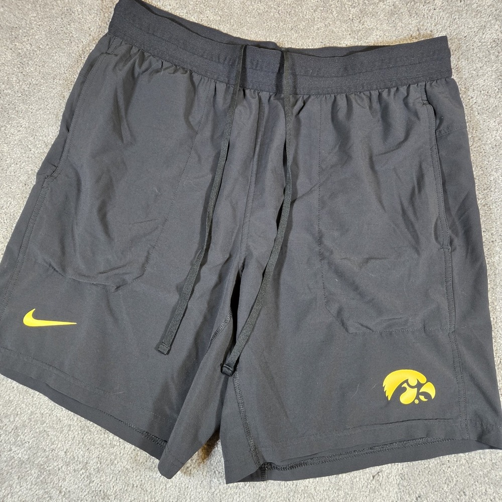 Nike Men's Black Dri-Fit Academy Pro Iowa Hawkeye Pull On Athletic Shorts XL